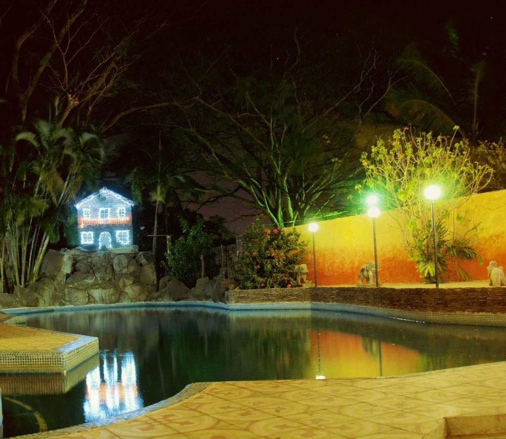 Hotel Restaurante Cesar Managua Exterior foto